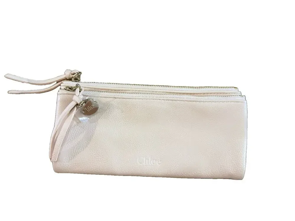Chloé Paris Blush Pink Leather Zip Wallet Clutch Charm New Condition